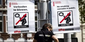 Pot Smoking Ban Takes Effect In Amsterdam’s Red Light District