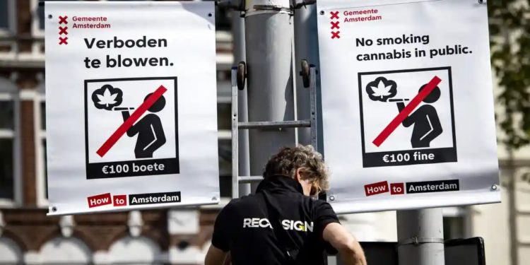 Pot Smoking Ban Takes Effect In Amsterdam’s Red Light District