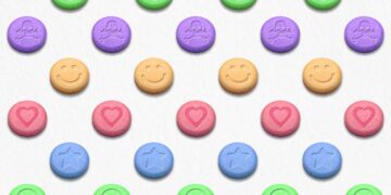 Researchers Lead First Pilot Study on MDMA Treatment For New Mothers