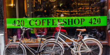 California Governor Vetoes Cannabis Cafes Bill