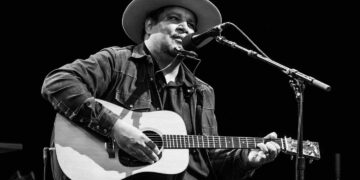 Artist Chris Pierce Gives Everything He Has