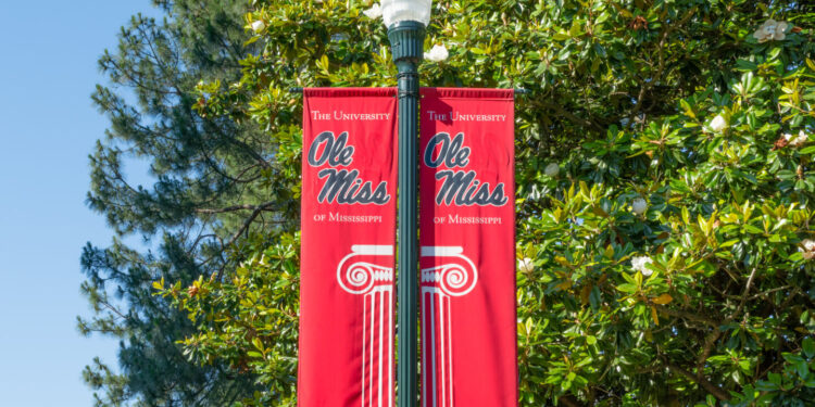 Ole Miss To Offer Masters Degree Program for Medical Cannabis, Supplements
