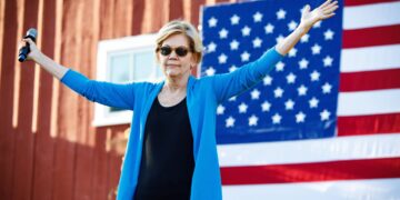 Elizabeth Warren Reveals Her ‘Dream Blunt Rotation’