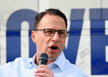 Pennsylvania Governor Calls On State Lawmakers To Legalize Weed