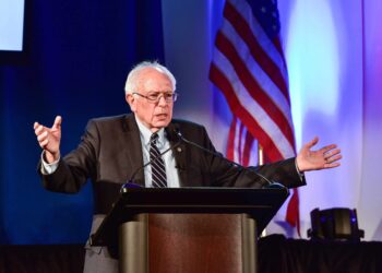 Bernie Sanders Slams Big Pharma for ‘Ripping Off’ Americans with Highest Drug Prices