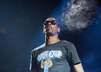 Instagram Flips After Snoop Dogg Posts Video Smoking in Front of Granddaughters