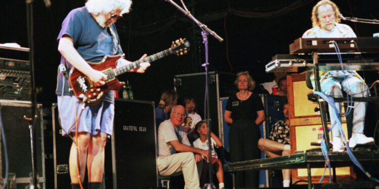 Grateful Dead Break Billboard Record Almost 30 Years After Disbanding