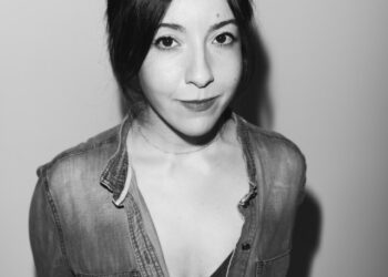 Comedian Dina Hashem Senses a Gulf