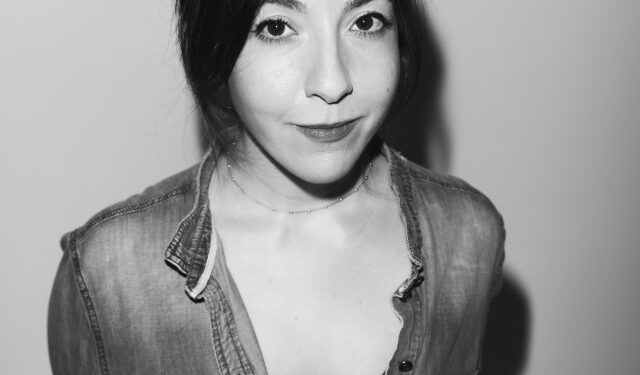 Comedian Dina Hashem Senses a Gulf