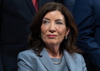 New York Governor Calls On Websites To Stop Promoting Unlicensed Weed Shops